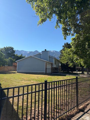 8957 S POWDERHORN CT, Sandy, UT 84093