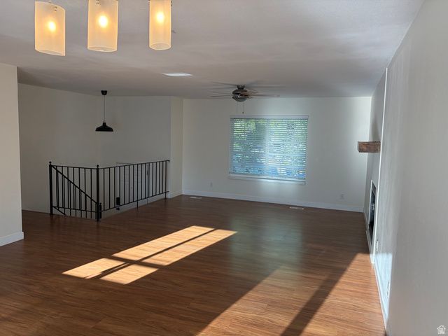 8957 S POWDERHORN CT, Sandy, UT 84093