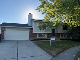 8957 S POWDERHORN CT, Sandy, UT 84093