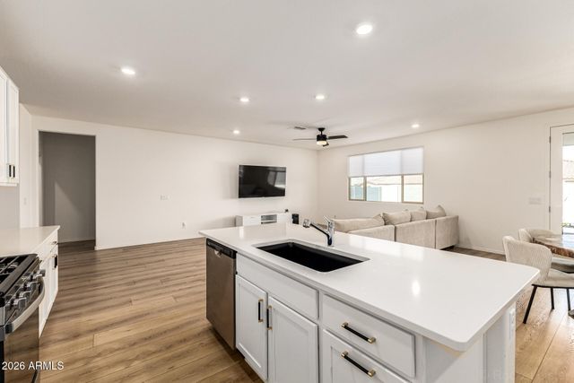 3022 W ESTES Way, Laveen, AZ 85339