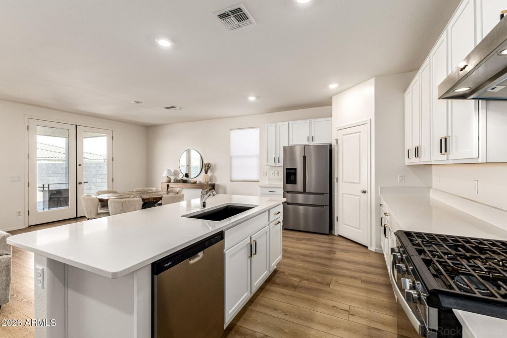 Image 19 of property listing at 3022 W ESTES Way, Laveen, AZ 85339