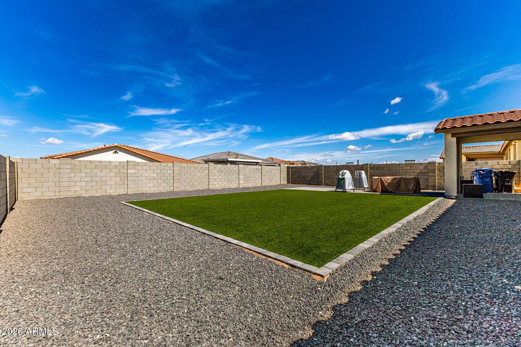 Image 34 of property listing at 3022 W ESTES Way, Laveen, AZ 85339