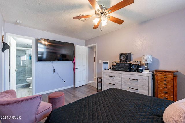 2022 W ASTER Drive, Phoenix, AZ 85029