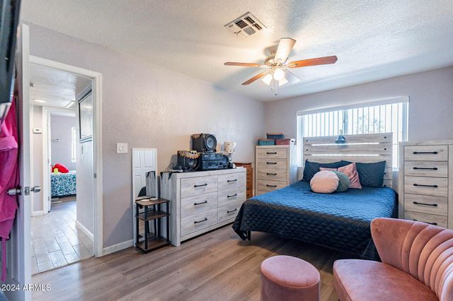 2022 W ASTER Drive, Phoenix, AZ 85029