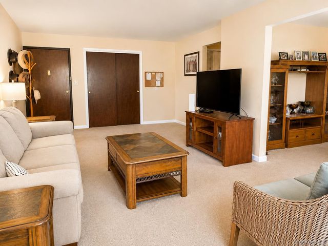 379 Richard Court, Pomona, NY 10970