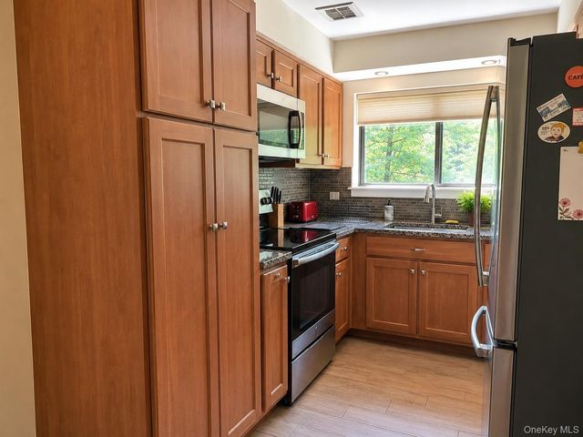 379 Richard Court, Pomona, NY 10970