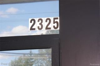 2325 S Venoy Road, Westland, MI 48186