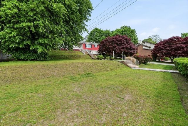 179 Woburn St, Medford, MA 02155