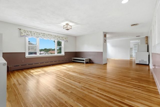 179 Woburn St, Medford, MA 02155