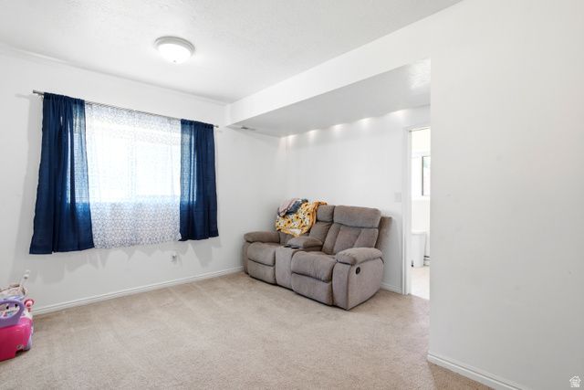 621 W 1000 N, Clinton, UT 84015