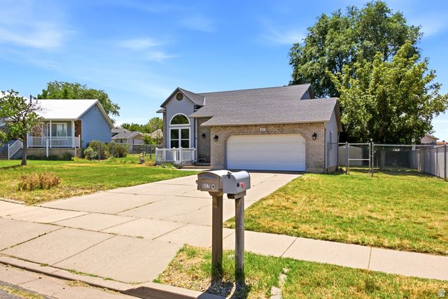 621 W 1000 N, Clinton, UT 84015