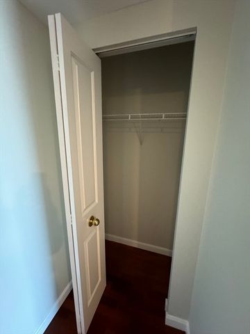 8-10 Museum Way 807, Cambridge, MA 02141