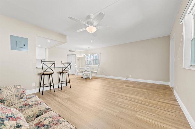 723 Flanders P, Delray Beach, FL 33484