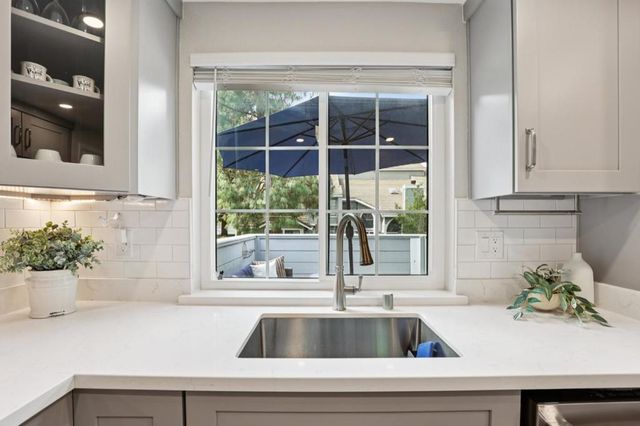 2890 Buena Crest Court, San Jose, CA 95121