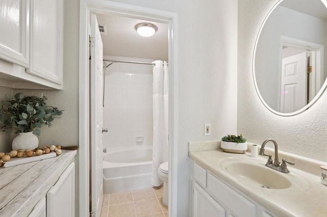 2890 Buena Crest Court, San Jose, CA 95121