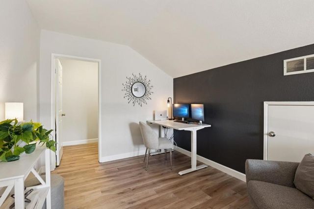 2890 Buena Crest Court, San Jose, CA 95121