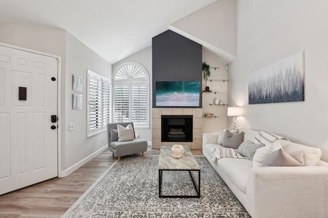 2890 Buena Crest Court, San Jose, CA 95121