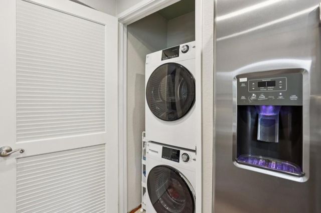 2890 Buena Crest Court, San Jose, CA 95121