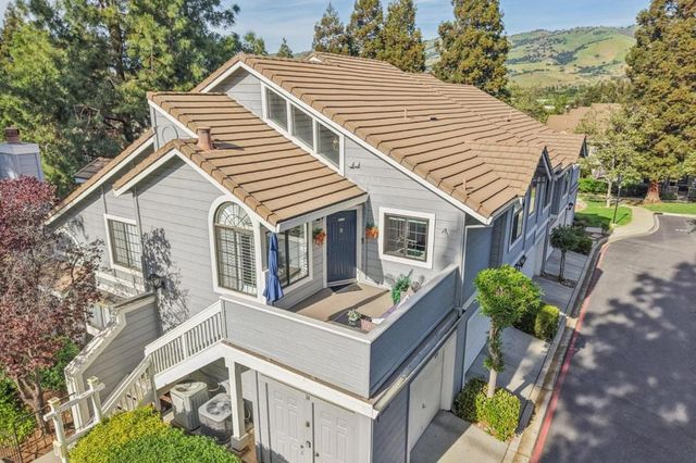 2890 Buena Crest Court, San Jose, CA 95121