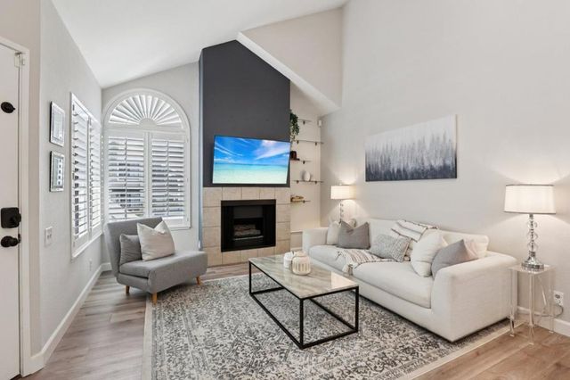 2890 Buena Crest Court, San Jose, CA 95121