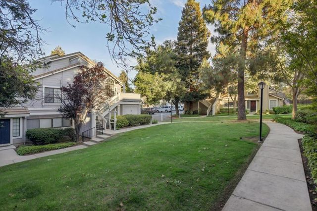 2890 Buena Crest Court, San Jose, CA 95121
