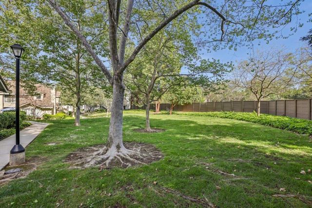 2890 Buena Crest Court, San Jose, CA 95121