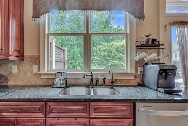 141 Staddlebridge Avenue, Canton, GA 30114