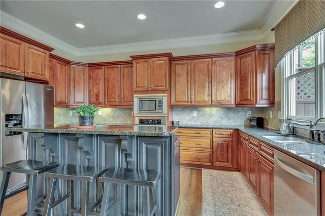 141 Staddlebridge Avenue, Canton, GA 30114
