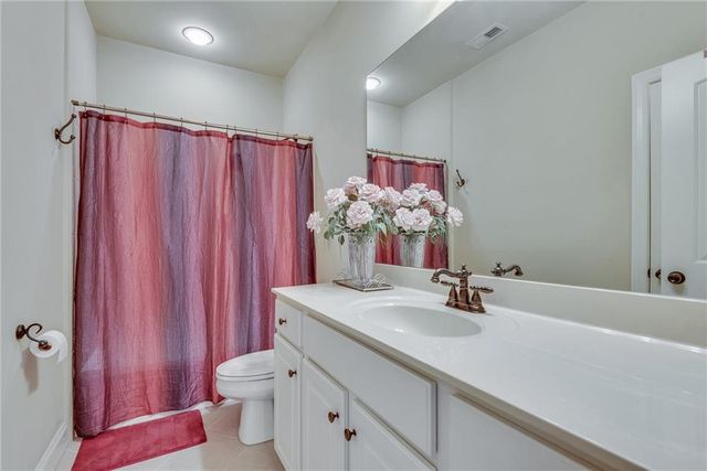 141 Staddlebridge Avenue, Canton, GA 30114
