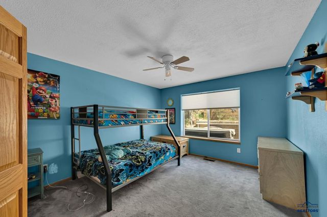 1302 ST CLOUD ST, Rapid City, SD 57701