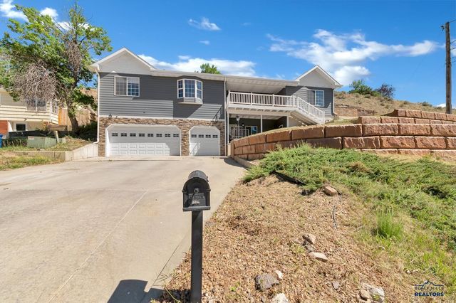 1302 ST CLOUD ST, Rapid City, SD 57701
