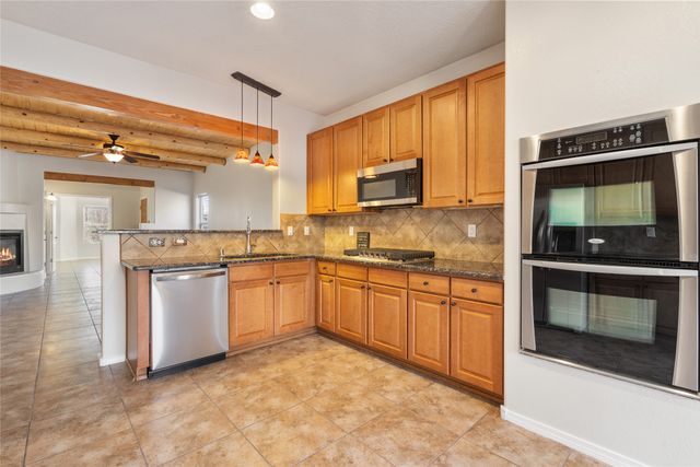 3984 Montana Verde, Santa Fe, NM 87507