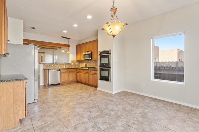 3984 Montana Verde, Santa Fe, NM 87507