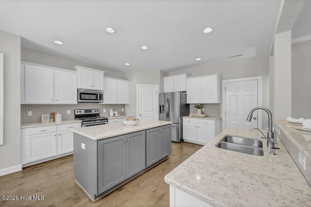 5023 Laurenbridge Lane, Wilmington, NC 28409