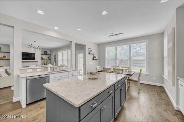5023 Laurenbridge Lane, Wilmington, NC 28409