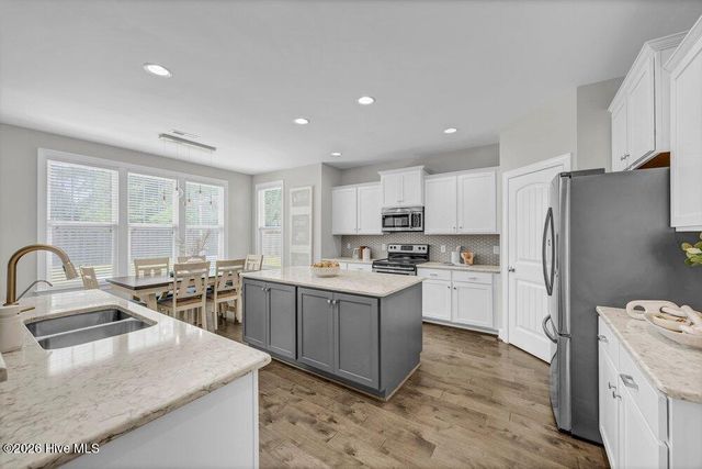 5023 Laurenbridge Lane, Wilmington, NC 28409