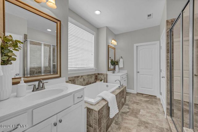 5023 Laurenbridge Lane, Wilmington, NC 28409