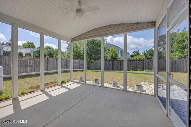 5023 Laurenbridge Lane, Wilmington, NC 28409
