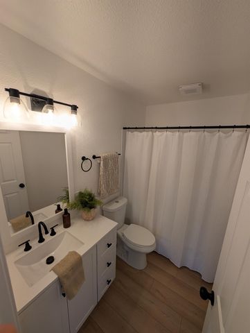 9309 Barth St, Elk Grove, CA 95624