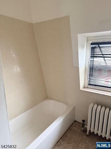 38 Emmet Street, Newark, NJ 07114