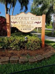 369 Lakeview Dr 204, Weston, FL 33326