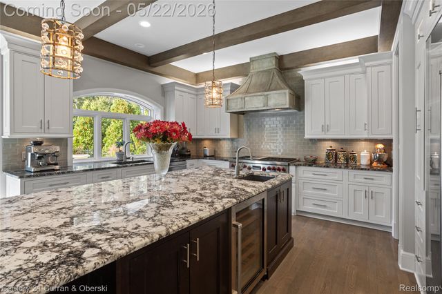 46646 7 Mile Road, Northville Township, MI 48167