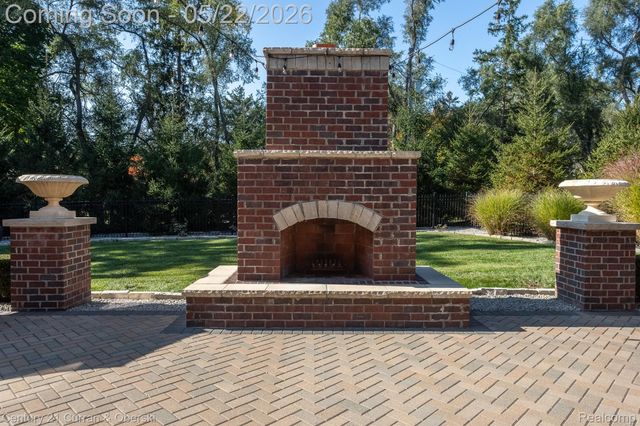 46646 7 Mile Road, Northville Township, MI 48167