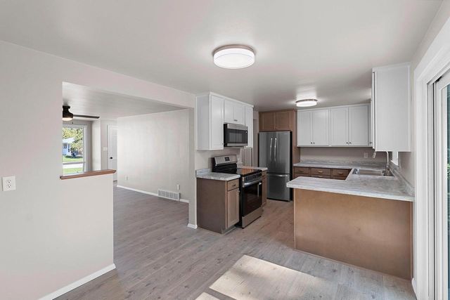 925 LA CROIX AVENUE, Green Bay, WI 54304