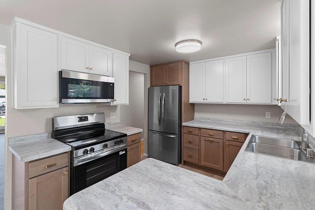 925 LA CROIX AVENUE, Green Bay, WI 54304
