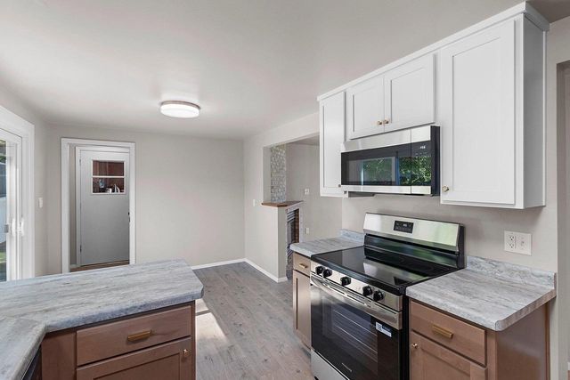 925 LA CROIX AVENUE, Green Bay, WI 54304
