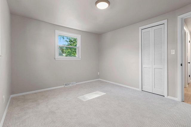 925 LA CROIX AVENUE, Green Bay, WI 54304