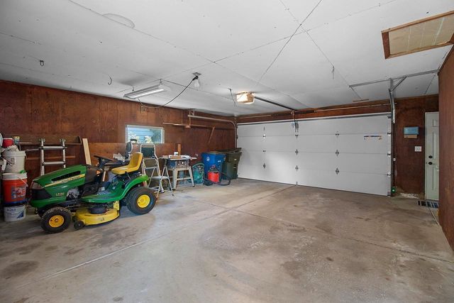 925 LA CROIX AVENUE, Green Bay, WI 54304