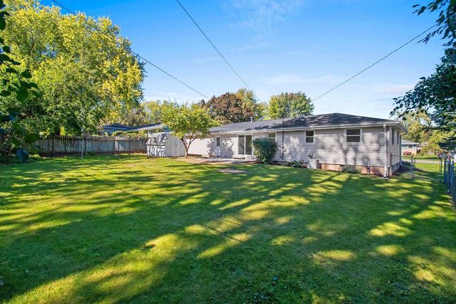 925 LA CROIX AVENUE, Green Bay, WI 54304