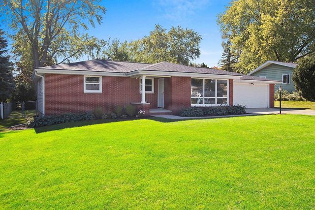 925 LA CROIX AVENUE, Green Bay, WI 54304